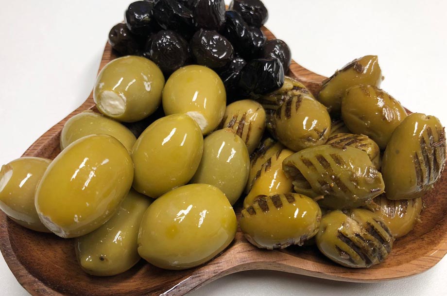 Gemischte Olivenschale